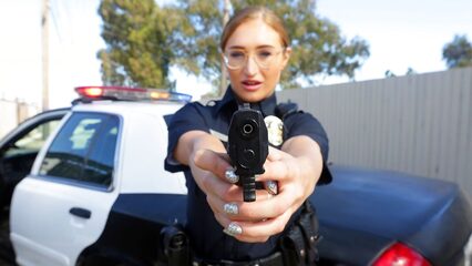 Ебет полицейскую порно видео. Смотреть видео Ебет полицейскую и скачать на телефон на сайте Sizke